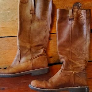 Roots leather boots